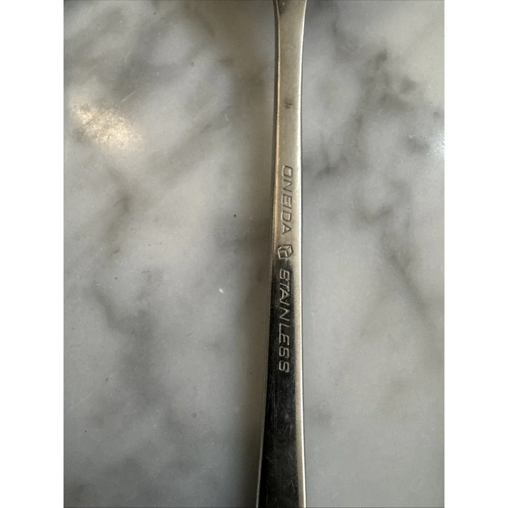 Oneida Will O' Wisp Iced Teaspoon Set 4 Stainless Flatware Rare Discontinued